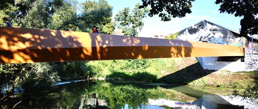 La nouvelle passerelle longue de 45 mètres et large de 4 mètres.