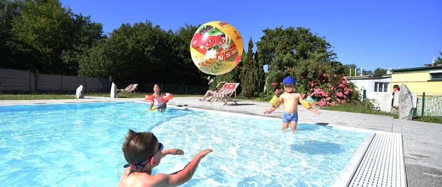 La piscine du camping de l'Ill.