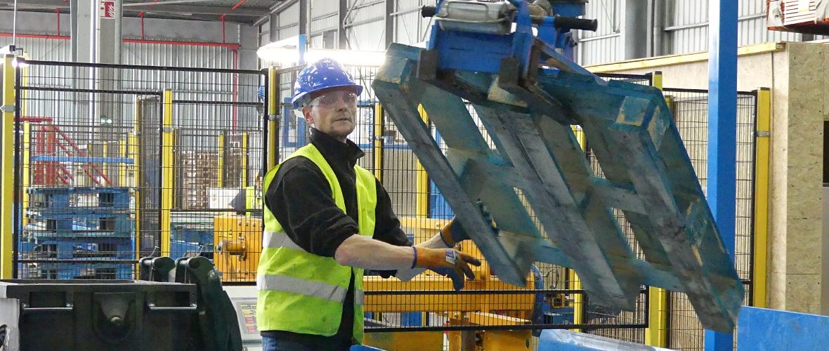 Réparer les palettes pour réduire les kilomètres