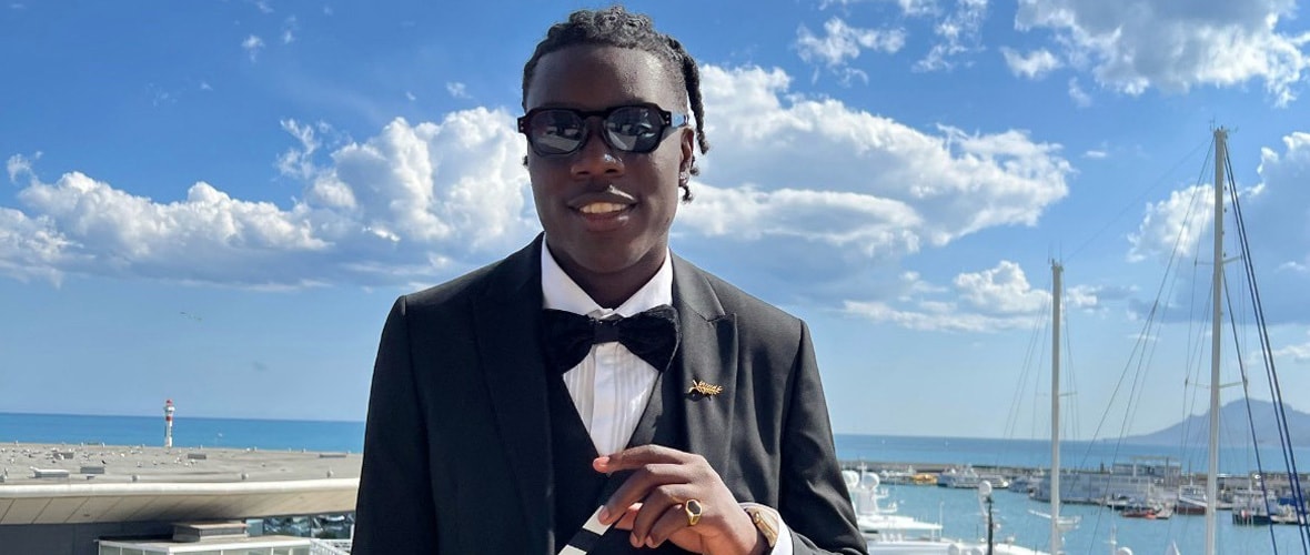 À 18 ans, il monte les marches du festival de Cannes pour son court-métrage