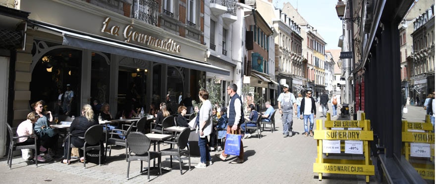 La terrasse comporte une quarantaine de places.