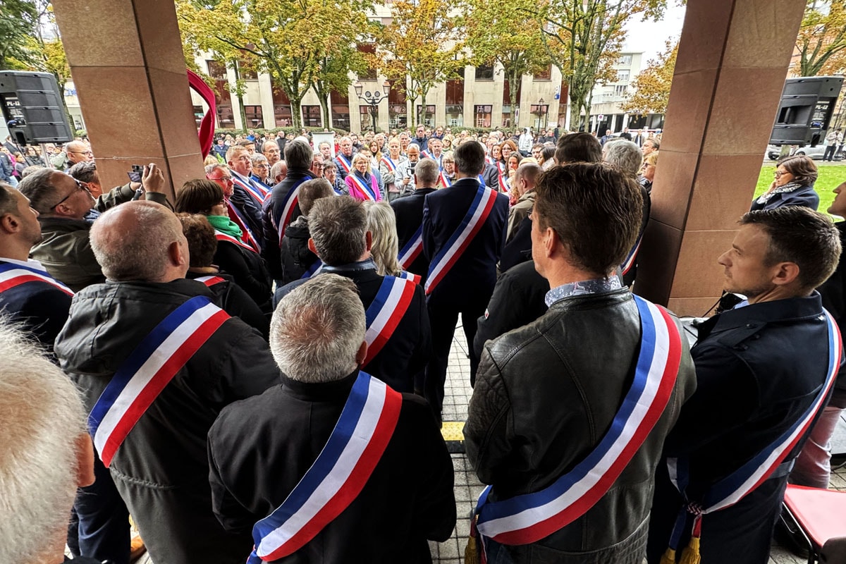 Un rassemblement républicain contre les violences