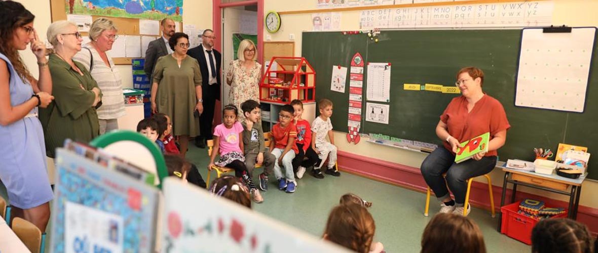 Le maire de Mulhouse a fait la tournée des écoles mulhousiennes, ce jeudi matin.
