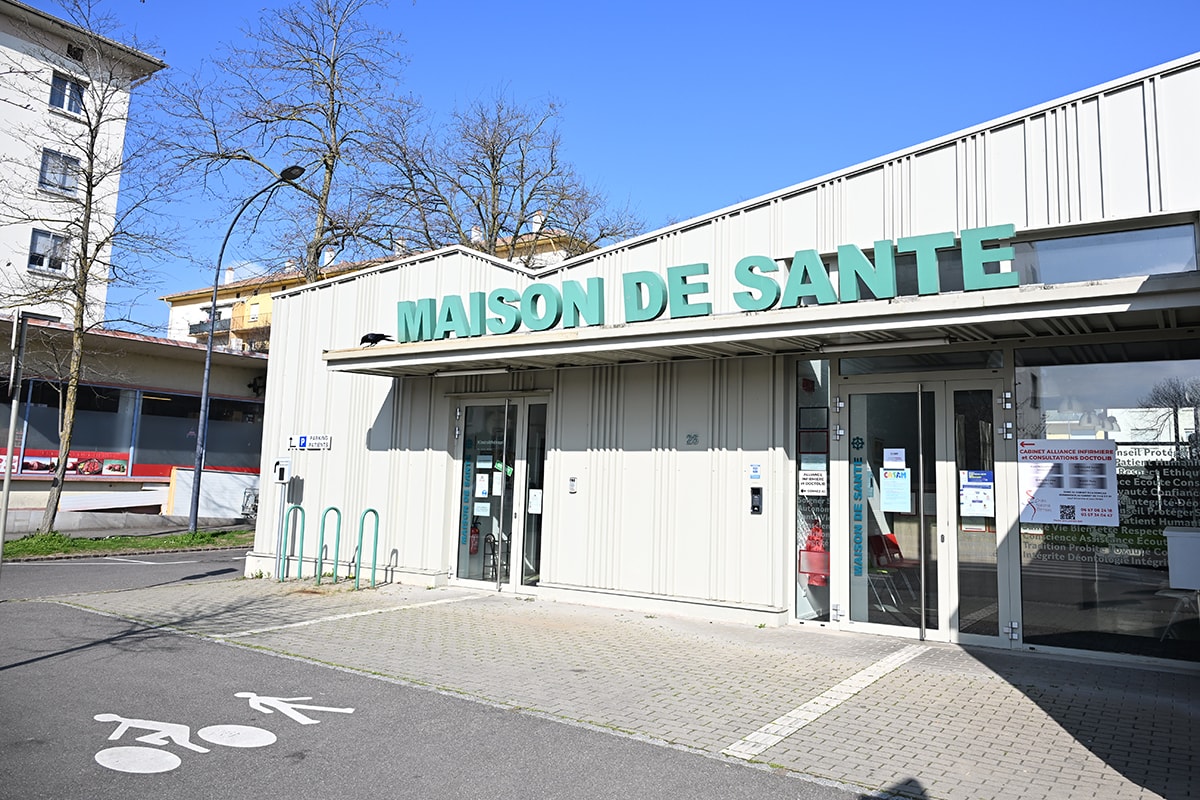 Le Centre de santé Casam est situé à la Maison de santé, 25 rue de Gunsbach. Des infirmiers et kinésithérapeutes exercent à la même adresse.