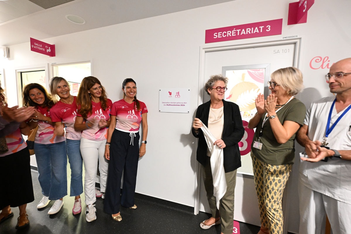 Séquence inaugurale avec la direction du GHRMSA et des représentantes des Mulhousiennes.  