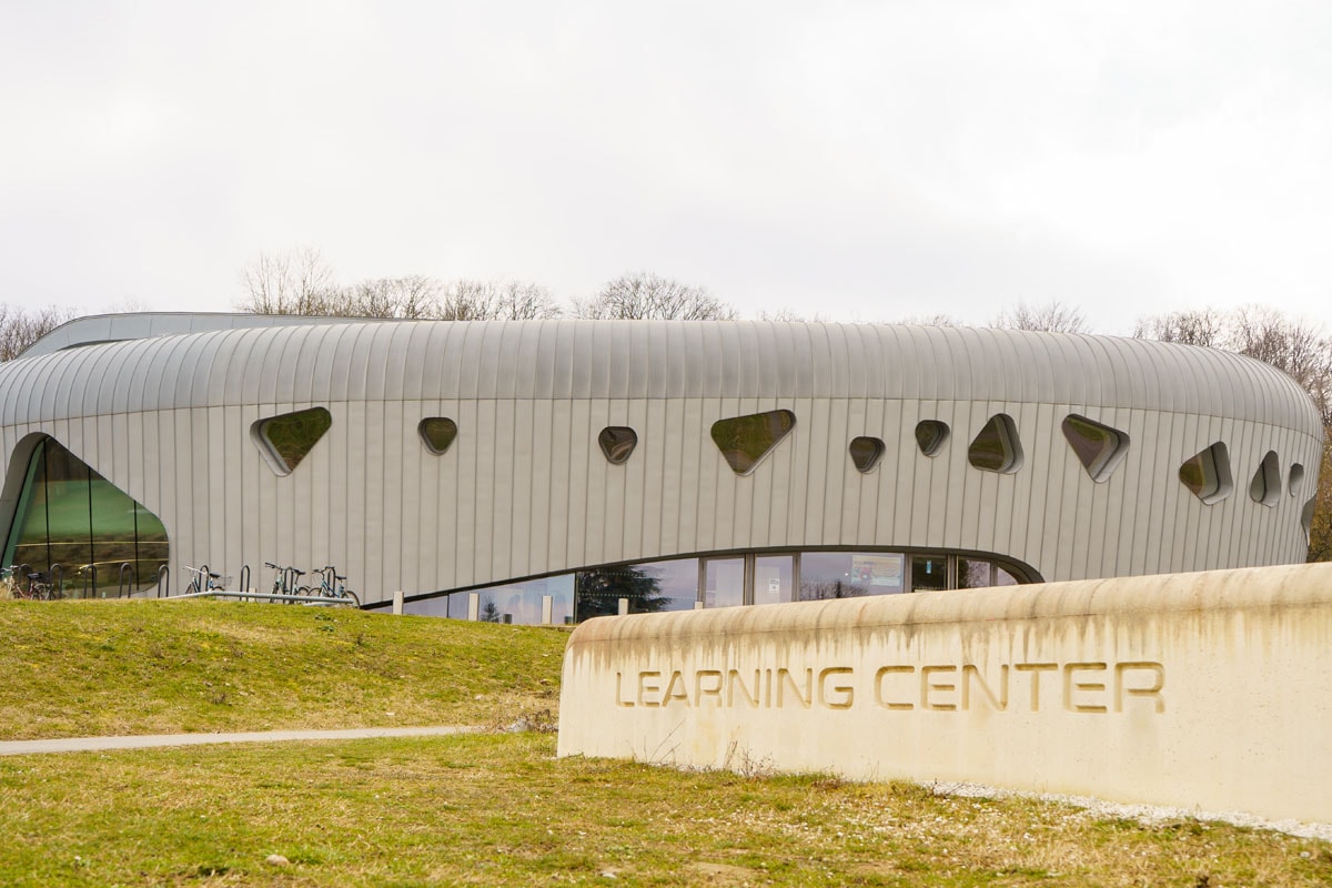 Le Learning Center du campus de l'Illberg est un espace innovant dédié à l'apprentissage. 