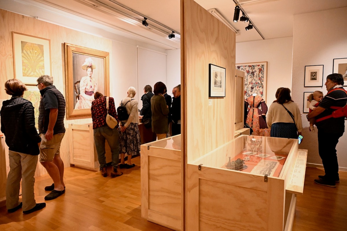 L'exposition Pépites ! présente 250 objets pour découvrir la grande et la petite histoire de Mulhouse. 