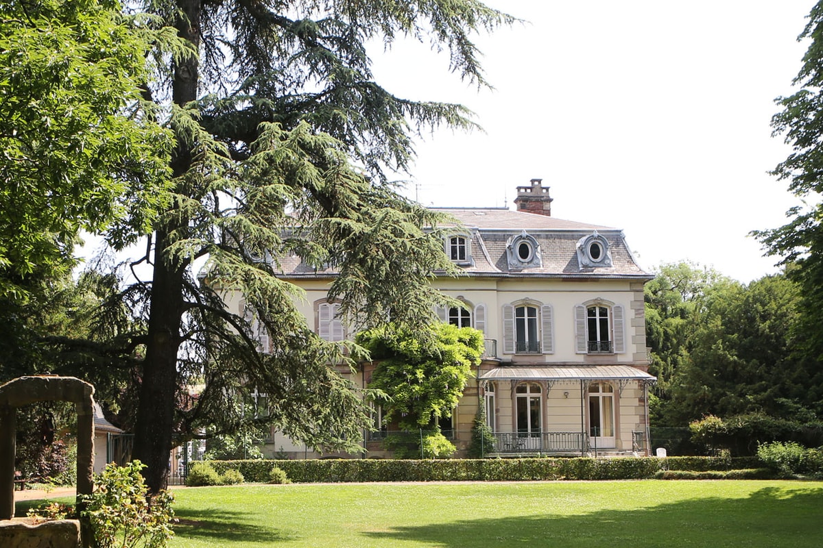 La Ville a cédé pour 975 000 euros la "Maison Jaquet", ensemble immobilier de la Porte du Miroir. 