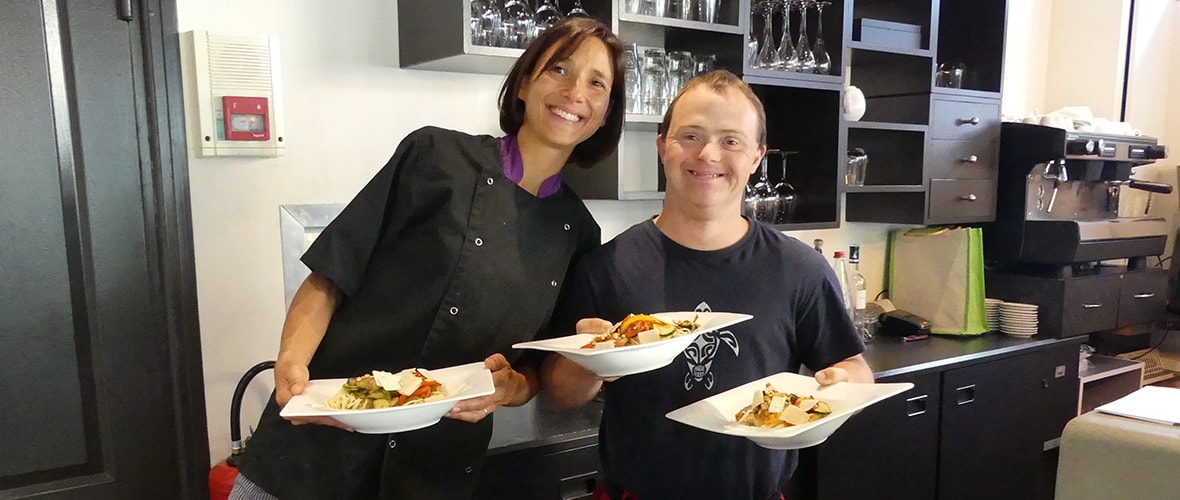 Le restaurant inclusif « Un Petit truc en plus » se lance dans la livraison à domicile et à emporter