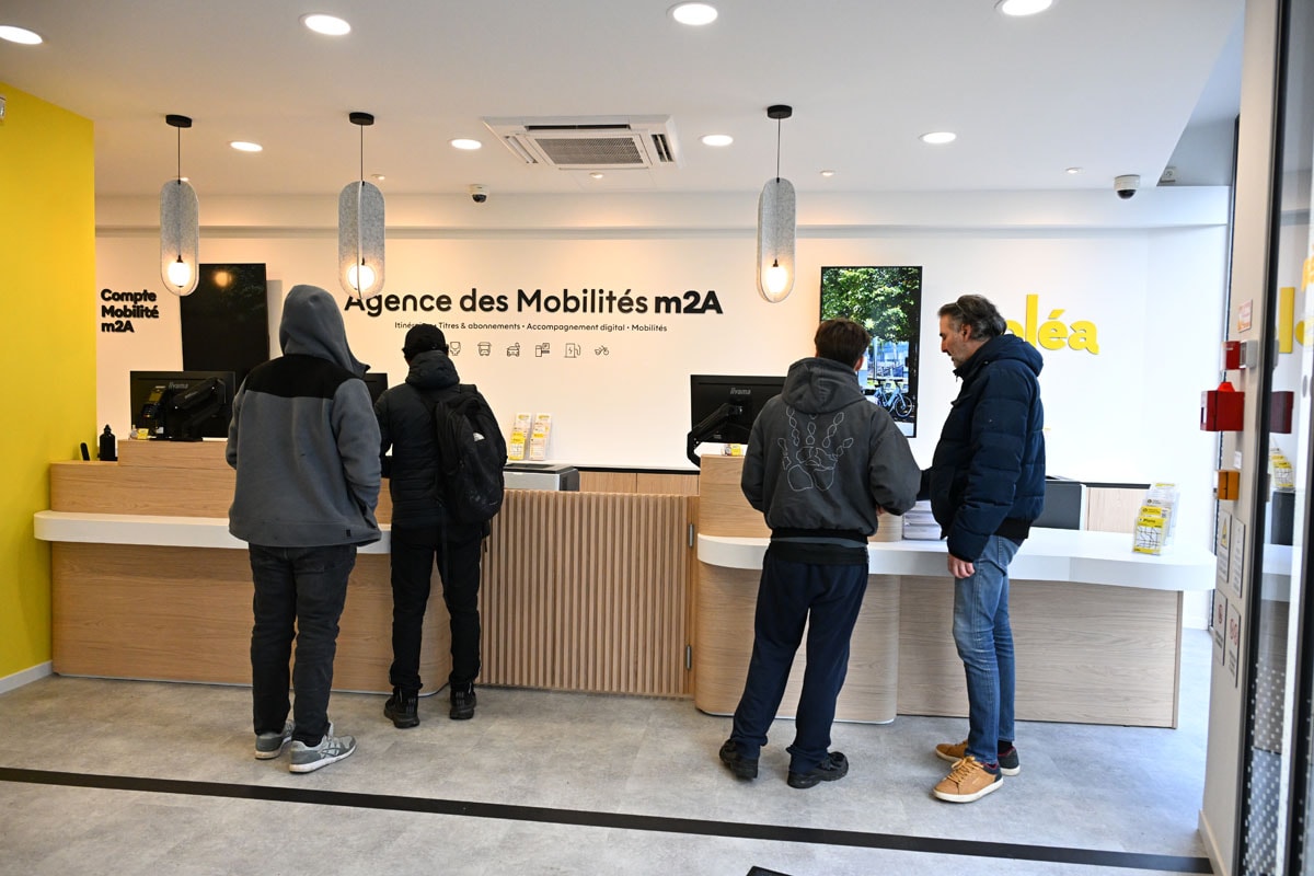 Acheter un titre de transport Soléa, mais aussi se renseigner sur toutes les mobilités : c'est l'objectif de la nouvelle agence.