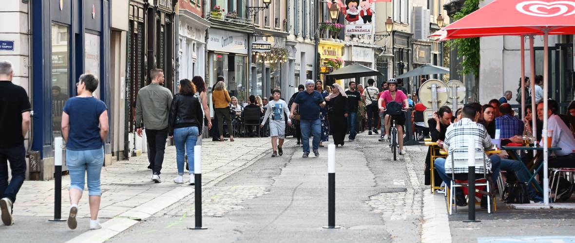 Rue de l’Arsenal : les terrasses en attendant les pavés