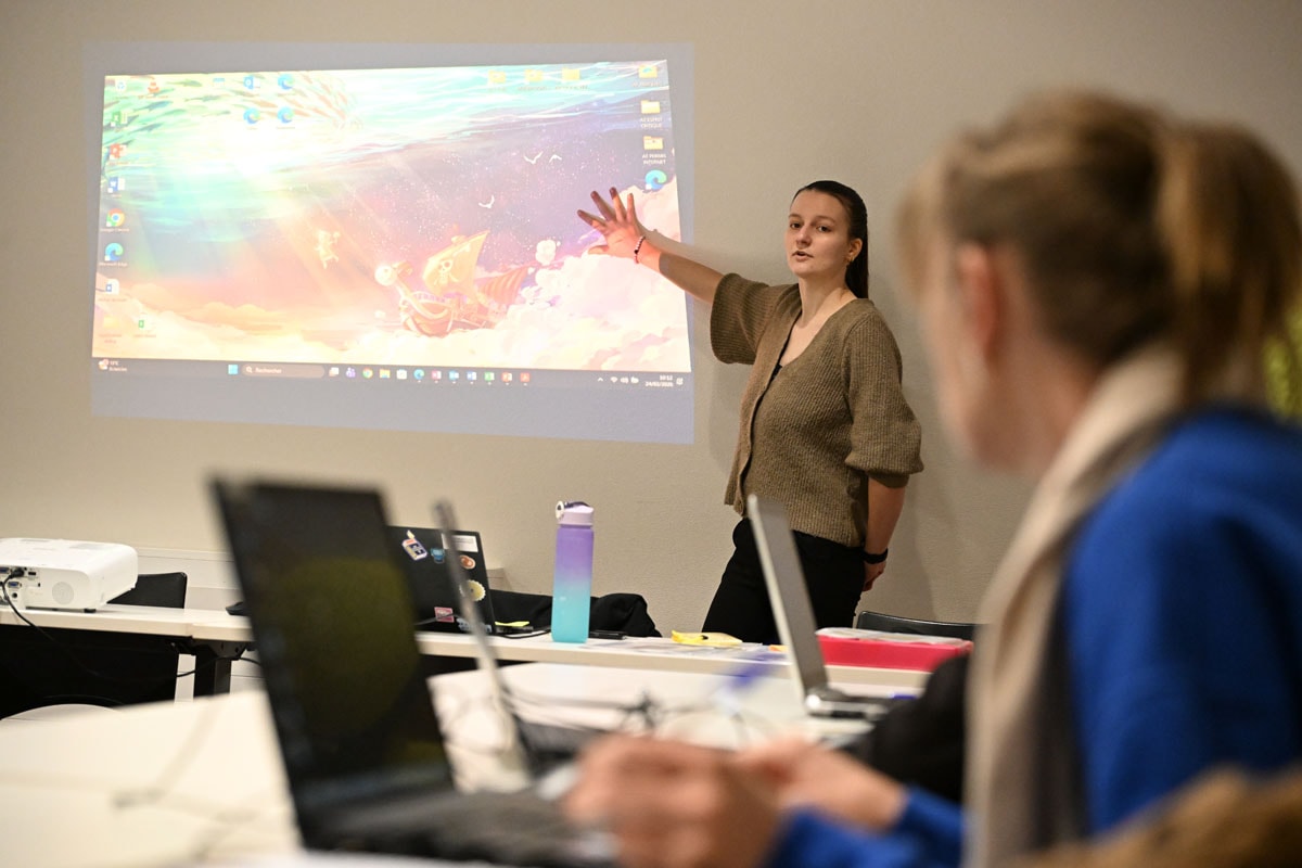 Aider les participants à mieux comprendre le fonctionnement des outils informatiques, c'est l'objectifs des ateliers numériques.