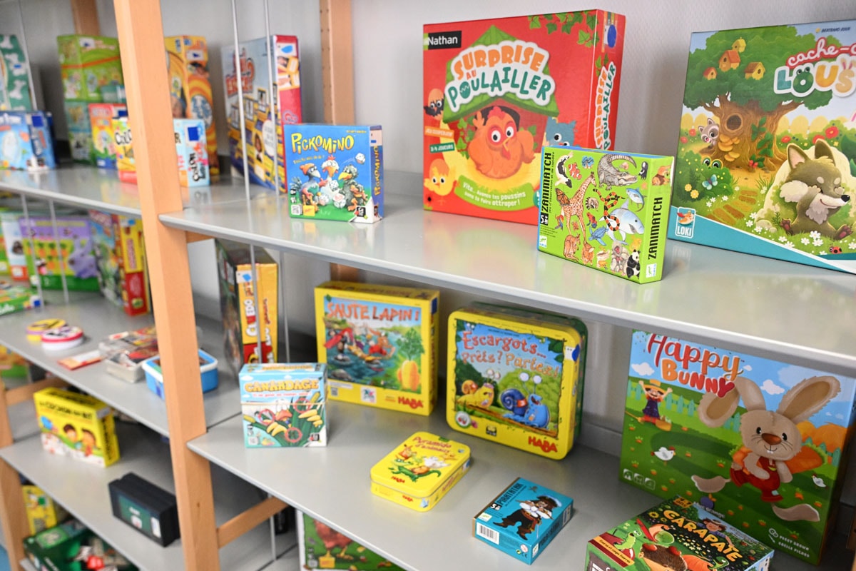 La ludothèque propose des jeux pour tous les âges.