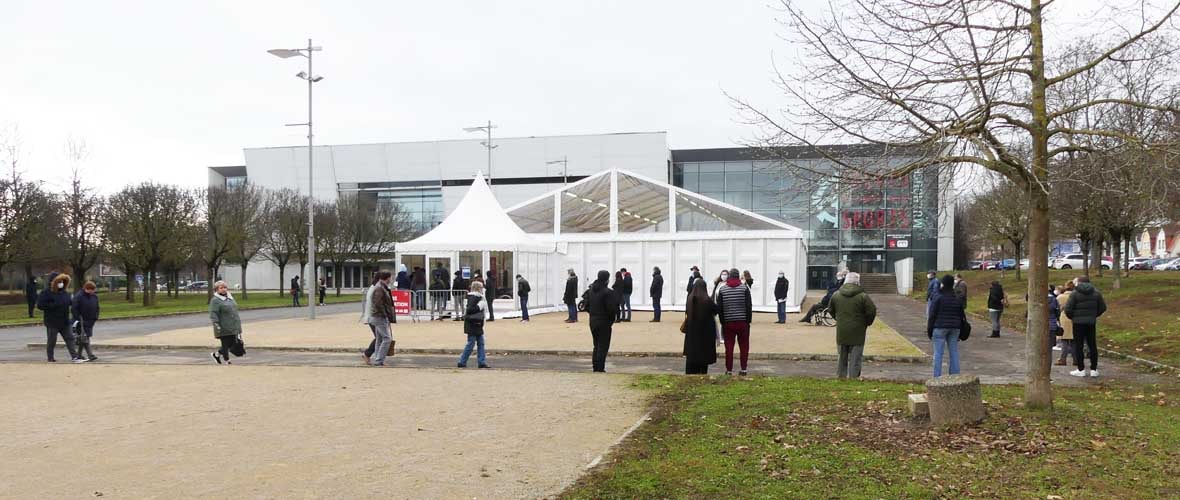 Le Centre de vaccination de retour au Palais des sports