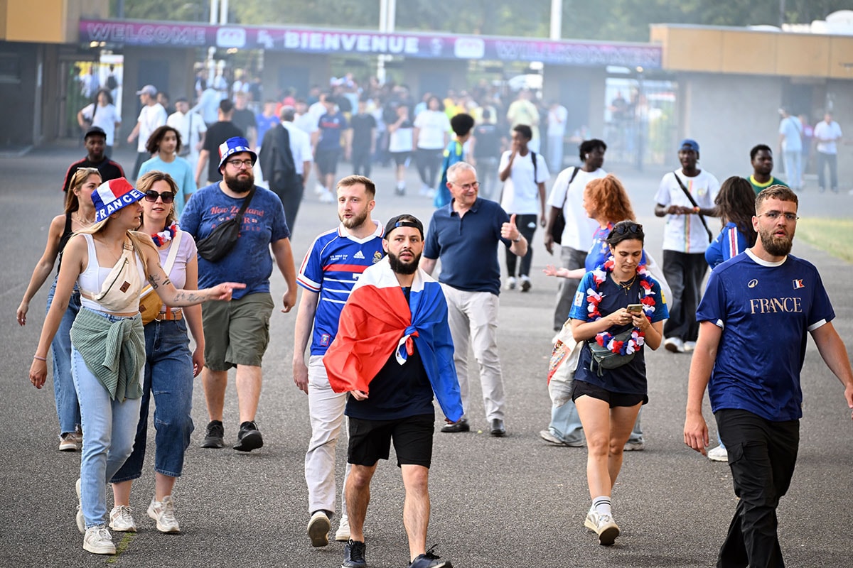 La fan-zone a accueilli les premiers supporters, une heure avant la rencontre. 