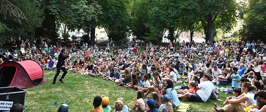 Aux Jeudis du parc, c'est spectacle, avant la projection du film en plein-air !