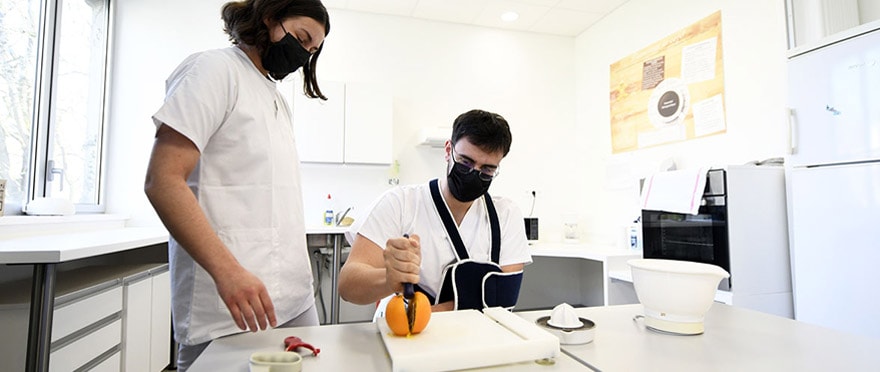 Aide-soignant, ergothérapeute, masseur-kinésithérapeute et psychomotricien font partie des formations dispensées.