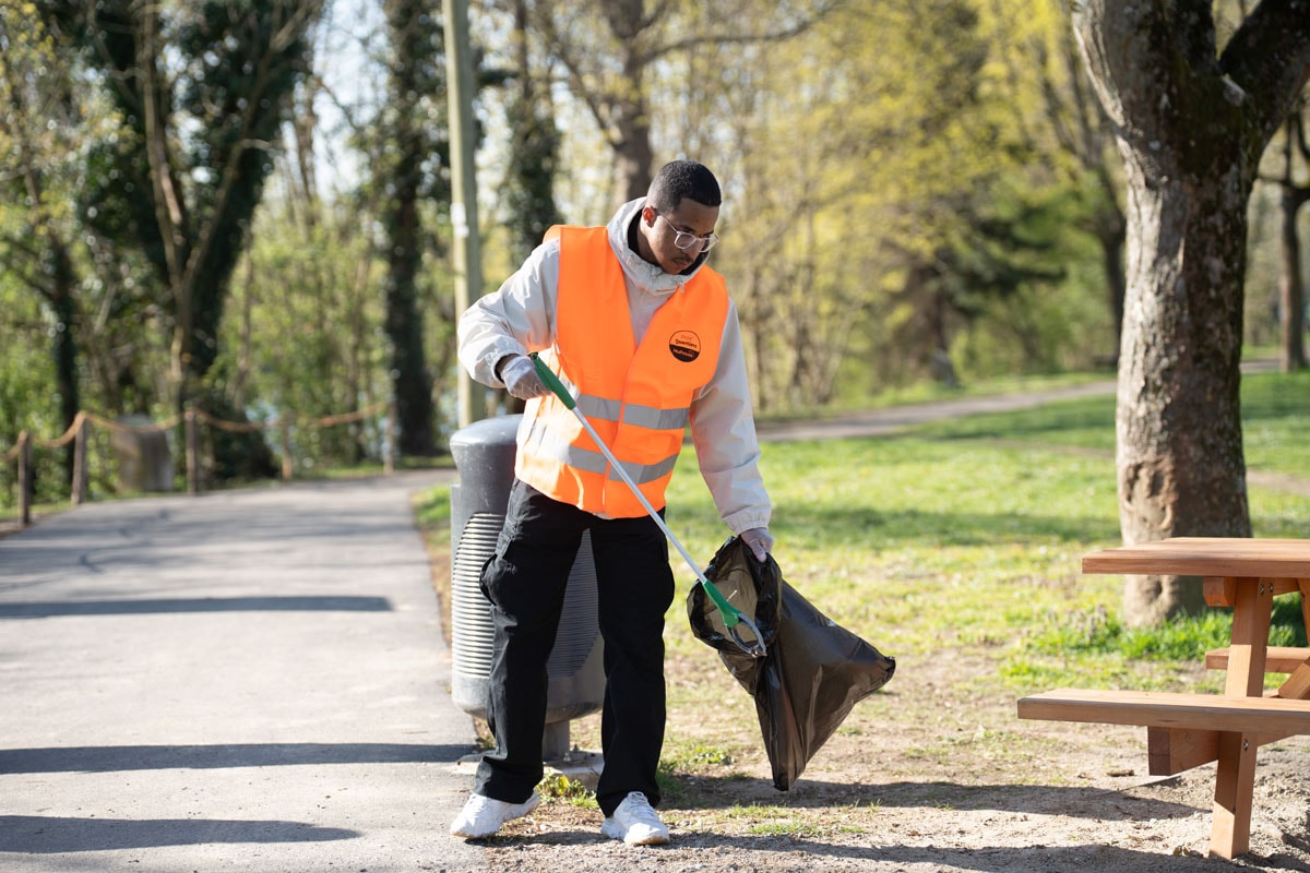 Armé de gants, de pinces et de sacs poubelles, les jeunes ont ramassé 66 kg de déchets. 