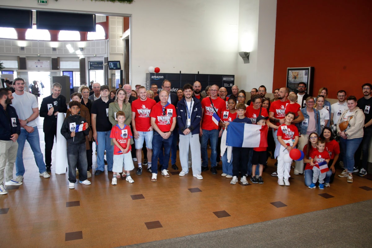 La Chambre de Métiers d’Alsace et CMA Formation Artisanat Mulhouse ont organisé un accueil-surprise à Evan Wachbar à son retour en gare de Mulhouse, dimanche 4 octobre.