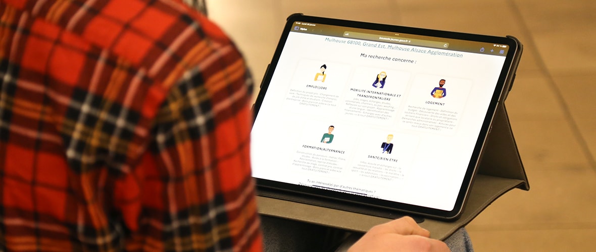 De l’emploi à la santé : tout savoir, en quelques clics, avec la Boussole des jeunes