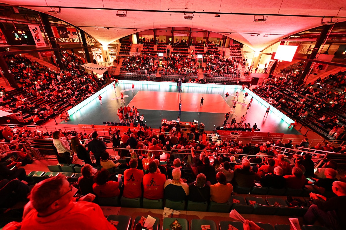 Tous en rouge pour soutenir le VMA, direction la finale du championnat !