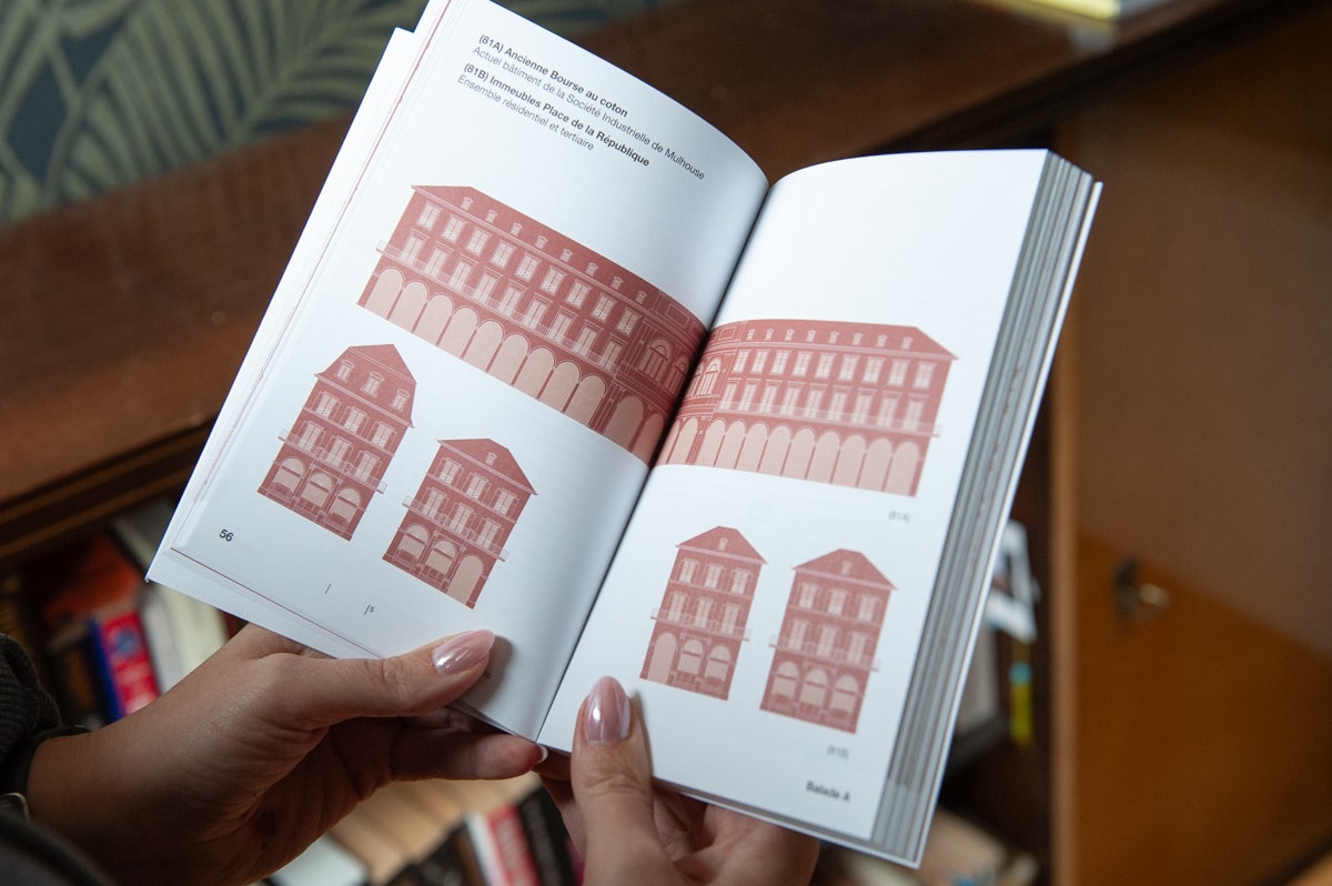 Les façades des bâtiments sont particulièrement mises à l'honneur dans le guide. 