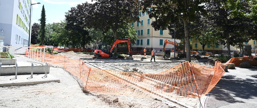 Des travaux sont également menés rue de Provence, puis rue du Languedoc.