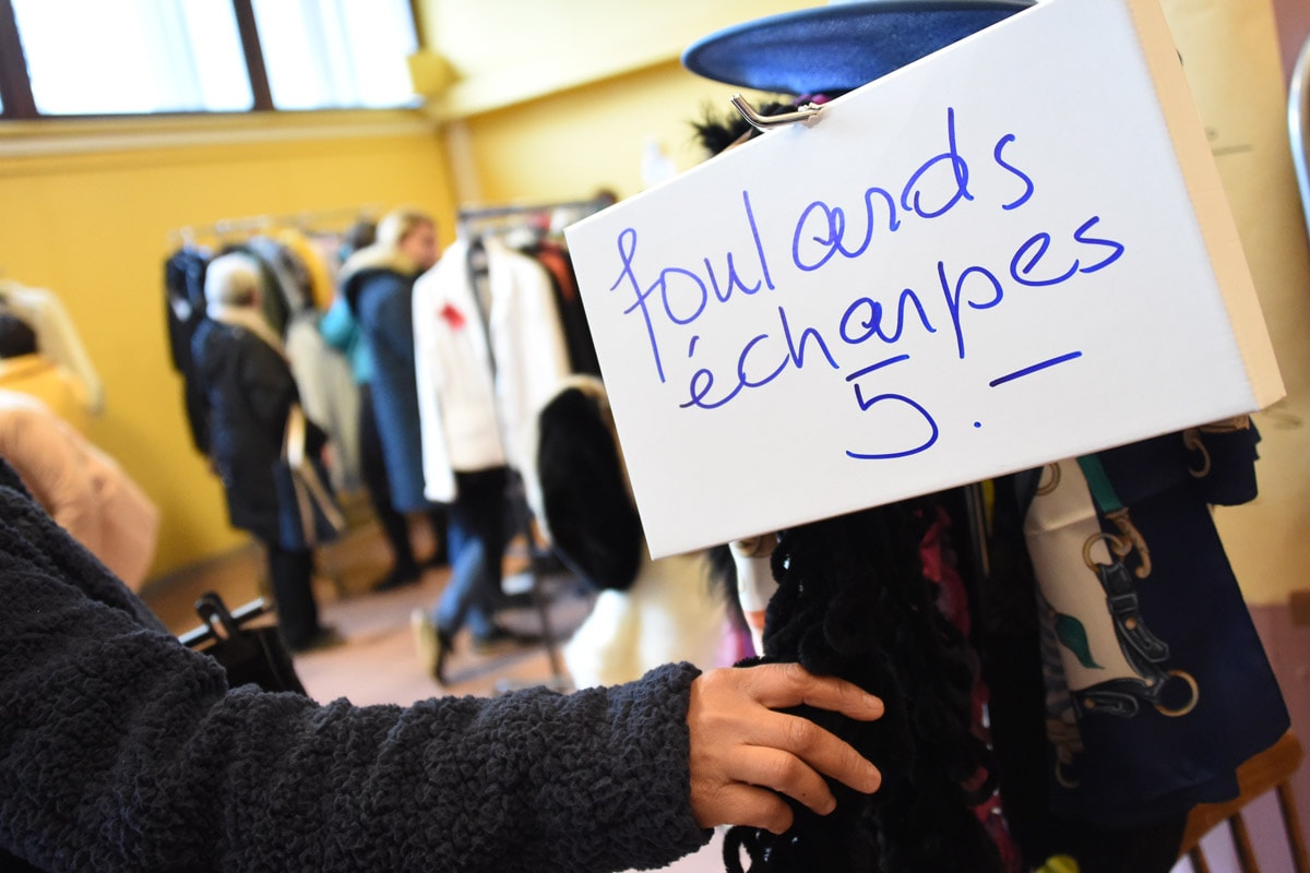 Parti pris des organisateurs : les prix des vêtements sont doux.  