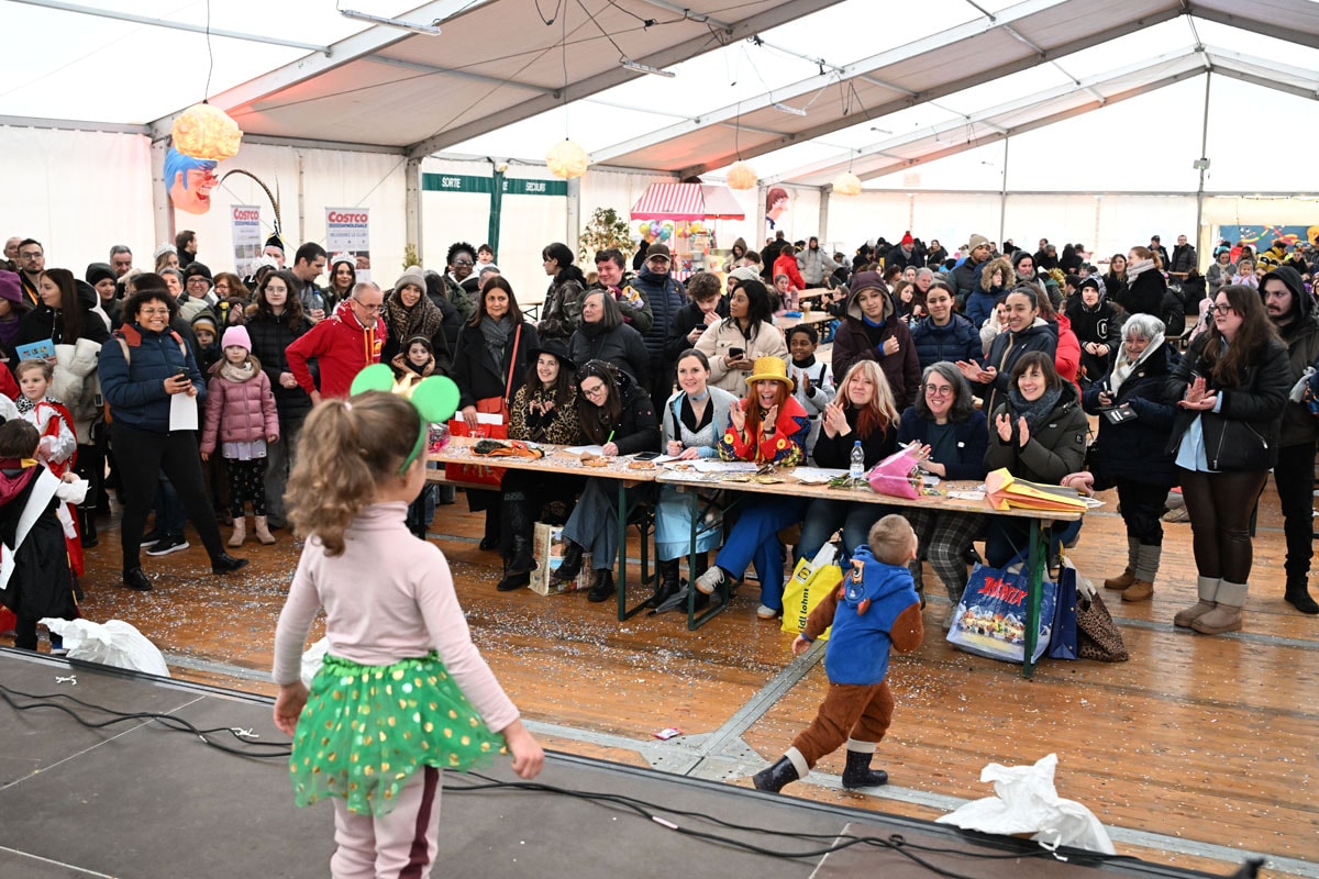 Près d'une trentaine de petits carnavaliers ont participé au concours de costume. 
