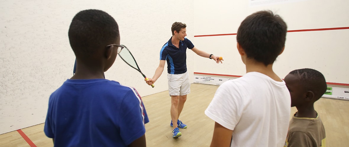 Squash pour tous : « Avoir une raquette et taper dans une balle, c’est cool ! »