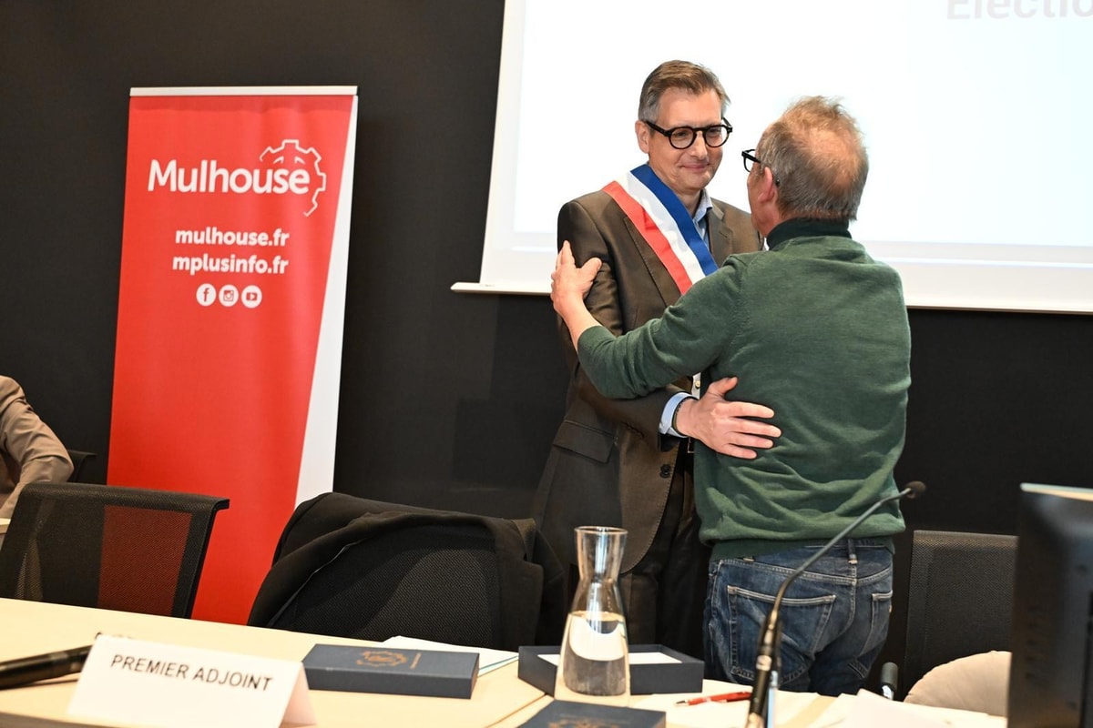 Cette séance d'installation a été présidée par Joseph Simeoni, doyen d’âge de l’assemblée.