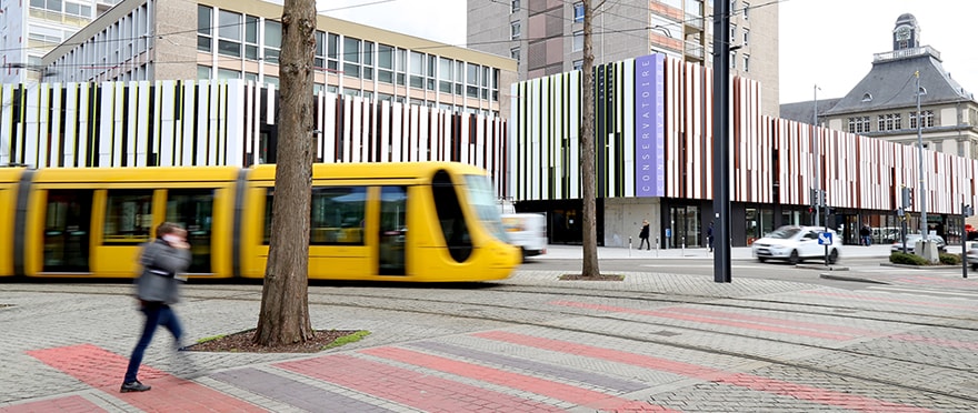 Le nouveau Conservatoire est situé en coeur de Ville, à Porte Jeune.