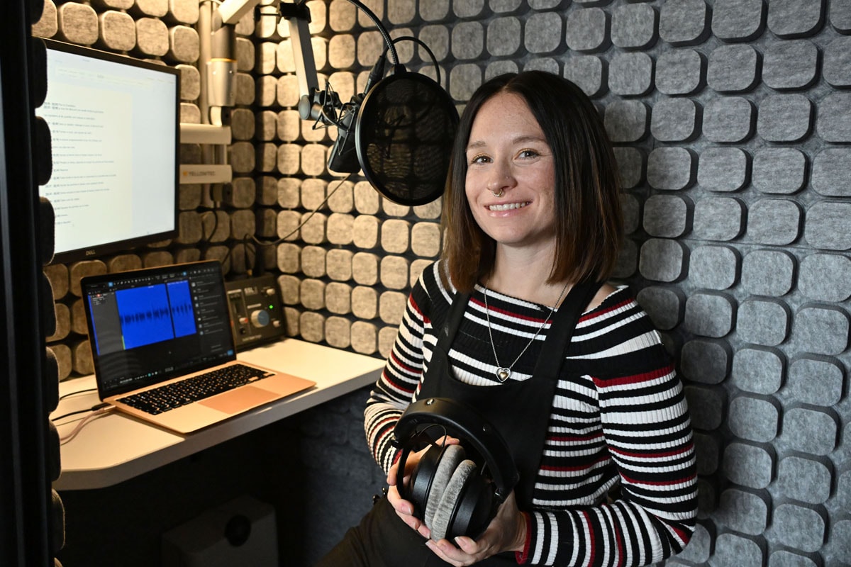 Gaëlle Horny est la voix de nombreuses publicités radio, télé, tout en faisant de la narration, de l’e-learning et des vidéos institutionnelles. 