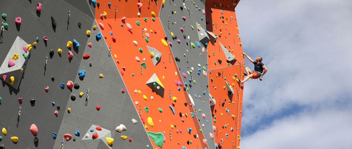 La salle d’escalade la plus haute de France a ouvert ses portes à Mulhouse