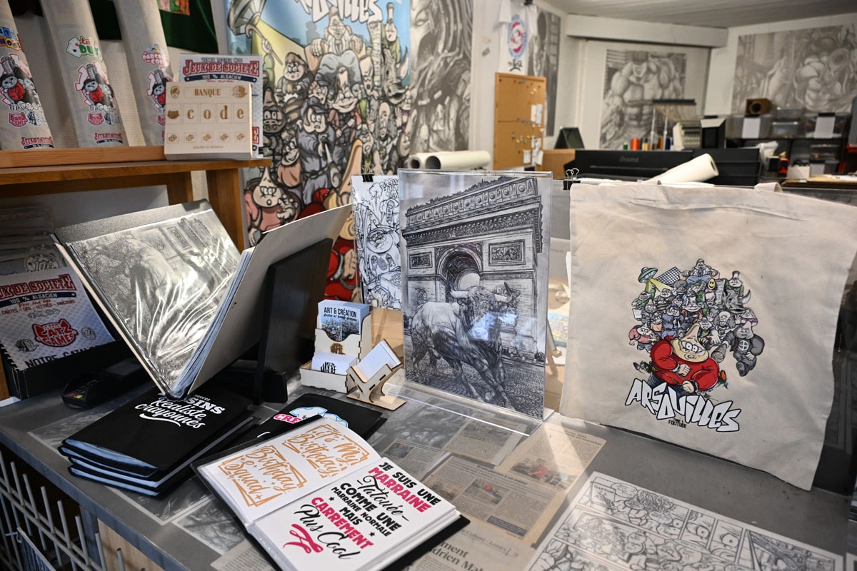 Adrien Simon a toujours dessiné et est notamment passé par la case graffiti.