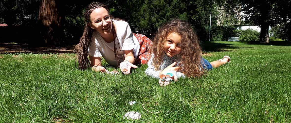 Love on the rocks : elles sèment leurs cailloux peints à travers Mulhouse