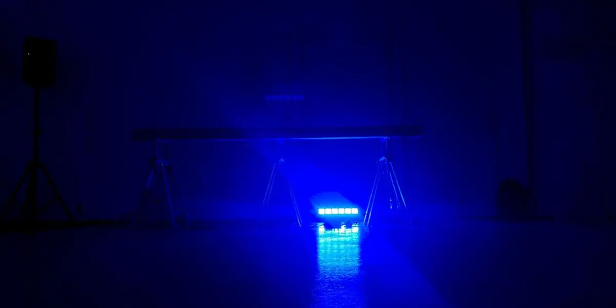 /Blø/ installation performative de Sophie Hasslauer & Cie FECIT