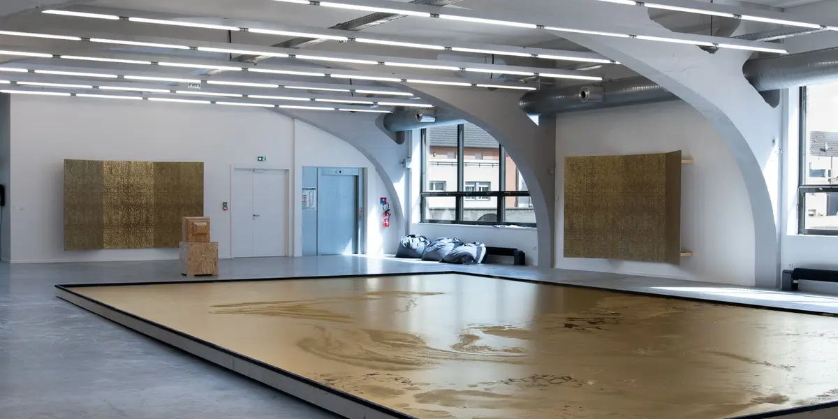 L’or dans l’art contemporain par Anne-Marie Charbonneaux