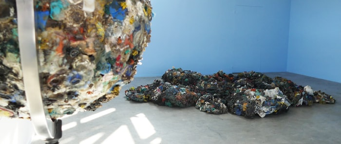 "Plastic Reef", une œuvre incontournable de l'artiste.