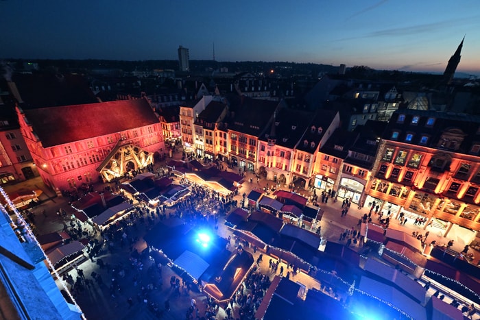 Le Marché de Noël de Mulhouse se poursuit jusqu'au 27 décembre 2025.