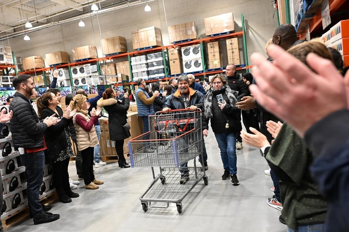 Premiers clients et belle ambiance, dès l'ouverture des portes de ce jeudi 20 novembre. 