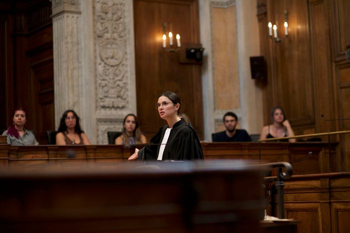 14 spectateurs sont tirés au sort pour devenir jurés et décider du sort de Landru.