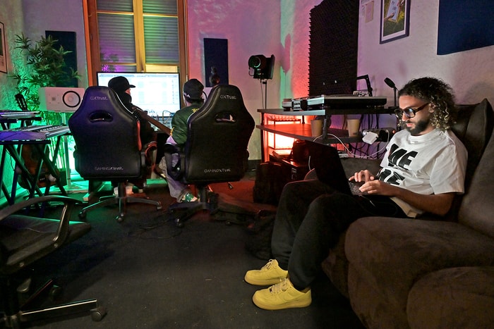 Le Squ'art dispose de tous les outils et compétences pour accompagner les artistes vers la professionnalisation.