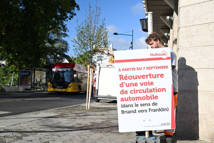 De nouveaux panneaux ont été installés par les équipes de la Ville sur les 1,1 km de l'axe Briand-Franklin. 