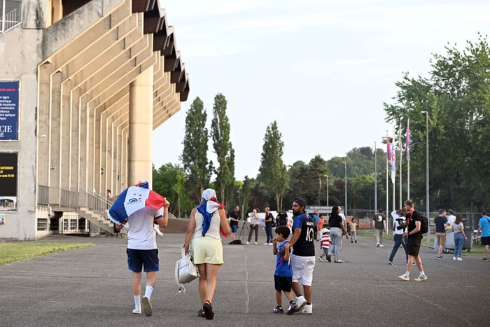 Fan-zone : retour en images sur le match France-Sénégal.