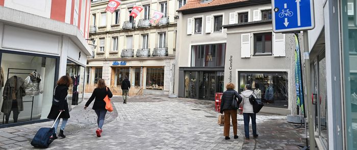 La piétonnisation change le visage et les usages du centre-ville.
