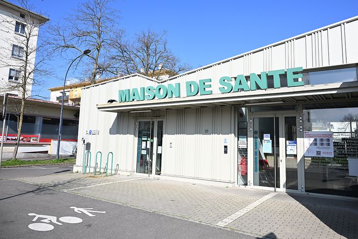Le Centre de santé Casam est situé à la Maison de santé, 25 rue de Gunsbach. Des infirmiers et kinésithérapeutes exercent à la même adresse.
