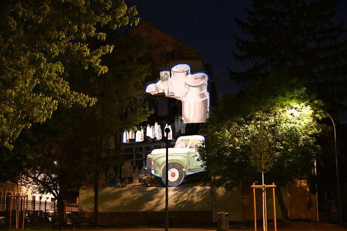 Au square Schmitlin, dans le quartier Franklin, la fresque de Christian Geiger, en clin d'œil à l'ancienne laiterie.