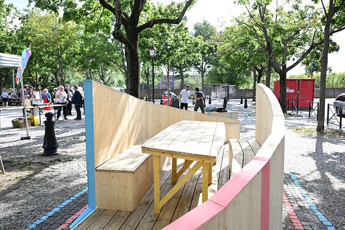 Le mobilier, testé pendant un an, a été co-construit avec les habitants du quartier.