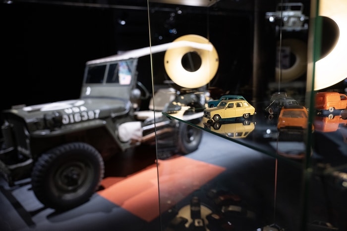 La scénographie de l'exposition a été réalisée en interne, par l'équipe du musée.